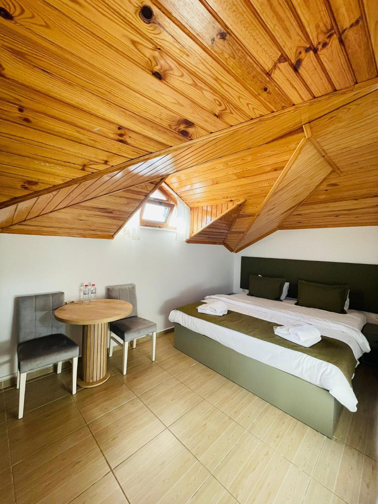 Agva Manolyam Otel Luaran gambar